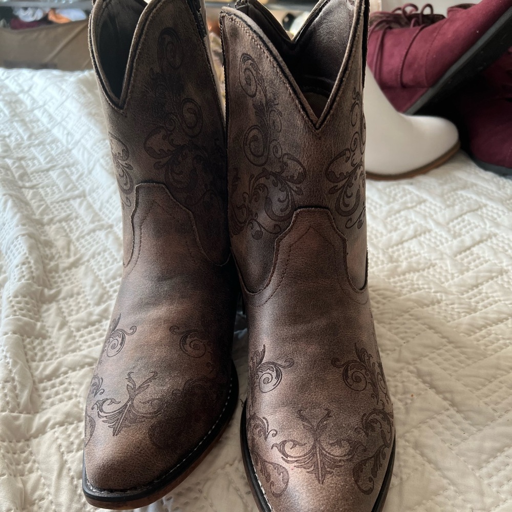 Roper Short Boots (booties) zipper on side